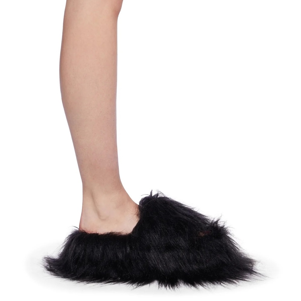 NWT SOLD OUT Dollskill ‘Case of the Grumpies’ Black Fuzzy Slides Size 9